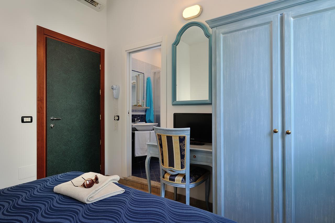 Hotel Marilena Riccione Exterior photo